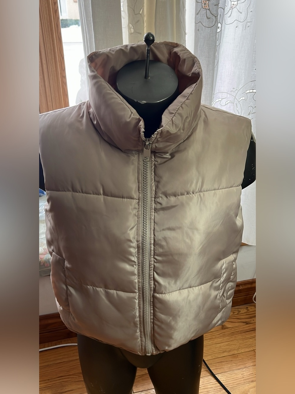 New Look Fashion Down Vest Cream Color- women’s large…